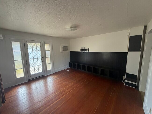 Foto del edificio - 1725 W 9th Pl