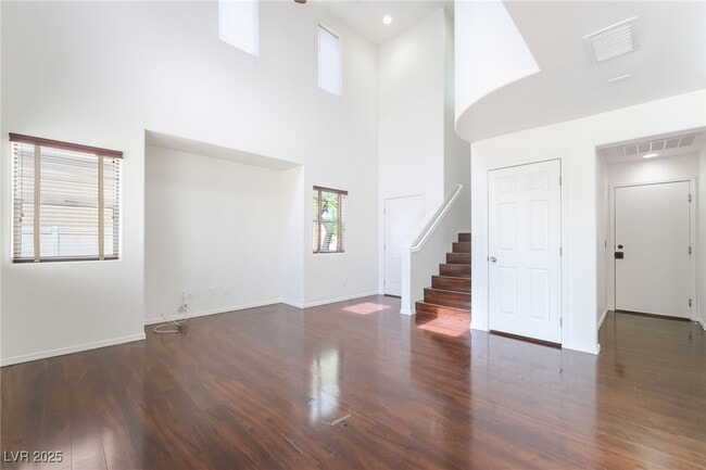 Building Photo - 7858 Windhamridge Dr
