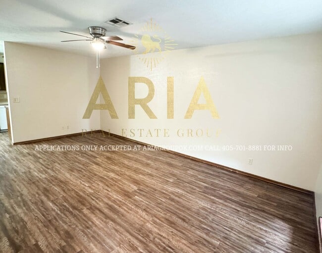 Foto del edificio - West Norman 2 Bed 1 Bath!