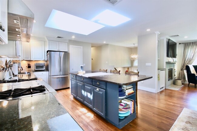 Foto del edificio - 28 Old Trail Rd