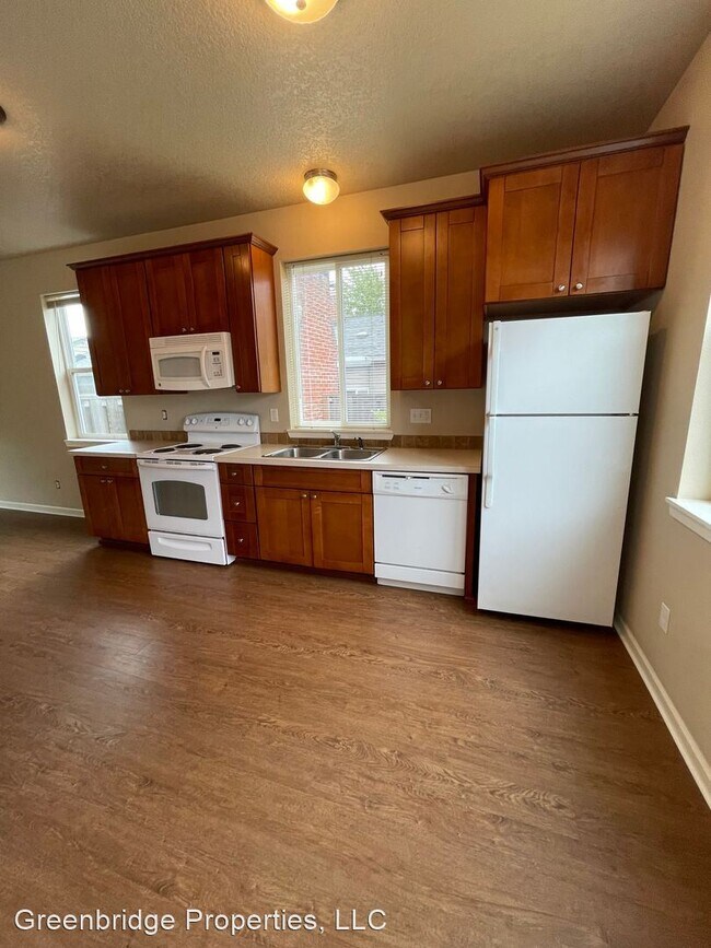 Building Photo - 2 br, 1 bath House - 6105 SE 74th Ave.