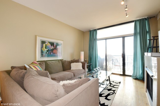 Foto del edificio - 3232 N Halsted St