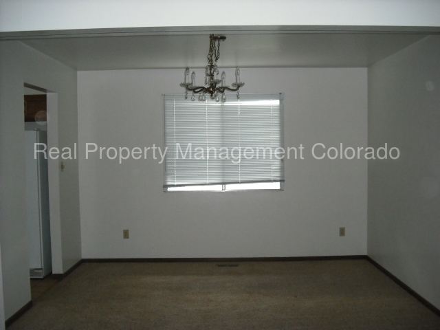 Building Photo - 5315 Artistic Cir