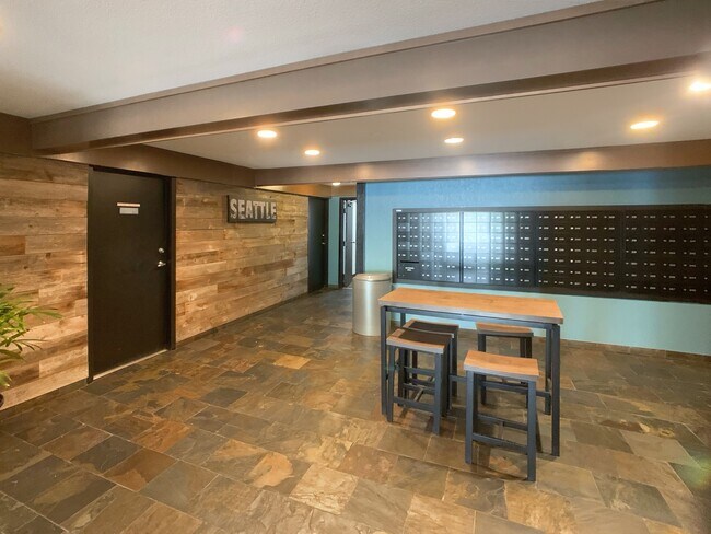 Main Lobby - The Court at Northgate