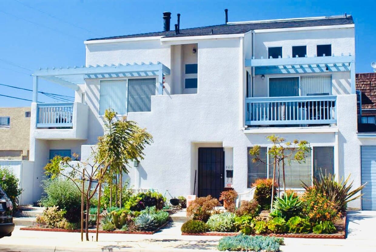 Primary Photo - SPACIOUS 2BD/2BA CONDO WITH LOFT IN PB! BL...