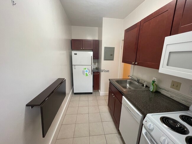 Building Photo - 1677 Commonwealth Ave