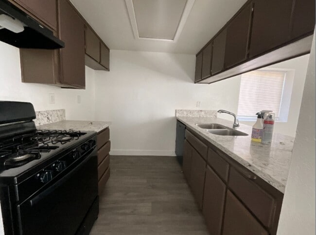 Building Photo - 15866 Sago Rd