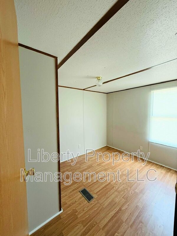Foto del edificio - 44 Hillside Ln