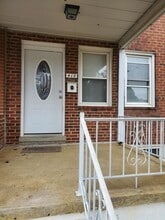 Building Photo - 410 Joplin St