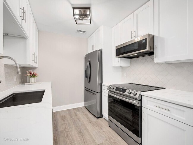 Foto del edificio - 6176 Knoll Ln Ct