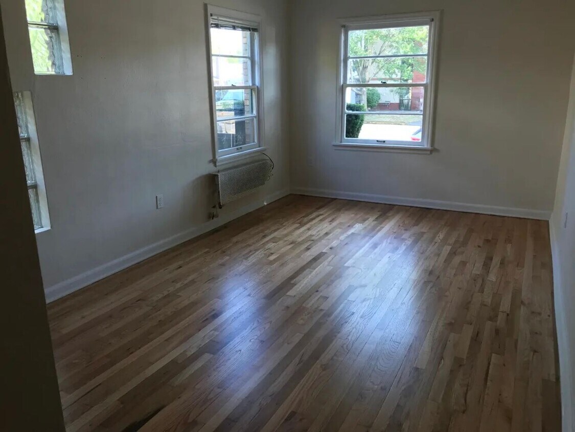 Vintage Community Located Near Downtown, ... - Vintage Community  Located Near Downtown, ...