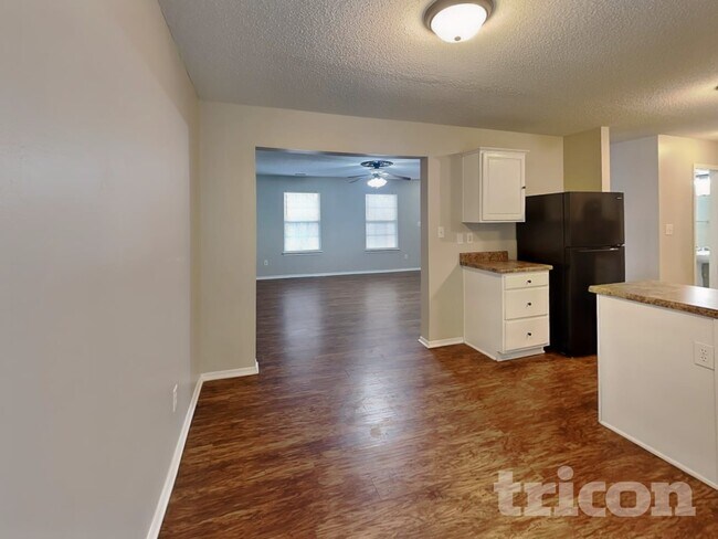 Foto del edificio - 3033 Winners Cir SW