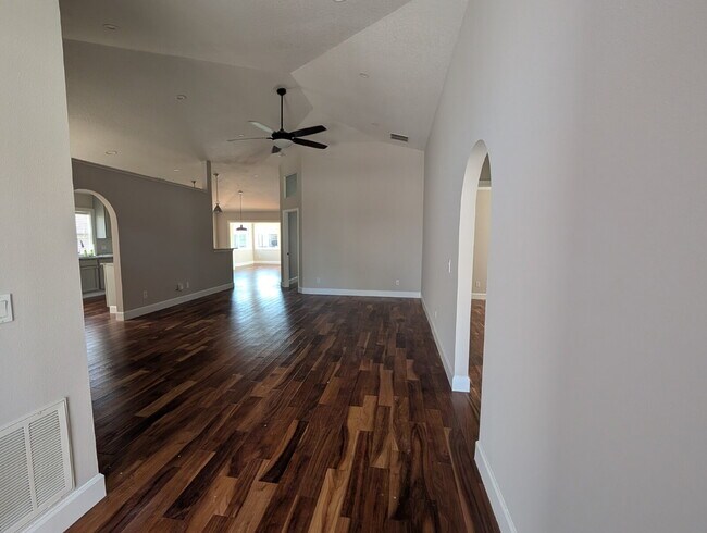 Foto del edificio - Beautiful 3 Bedroom Home in Viera