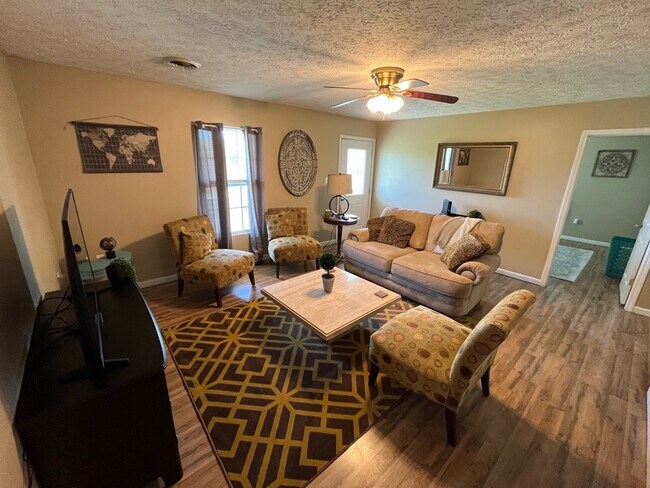 Foto del edificio - 7244 Newport Hwy