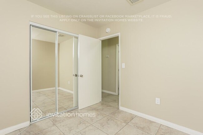 Foto del edificio - 11642 Queensborough St