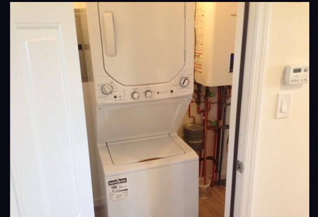 Building Photo - 55 Taylor Ave