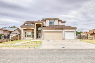 Building Photo - 4733 R L Shoemaker Dr
