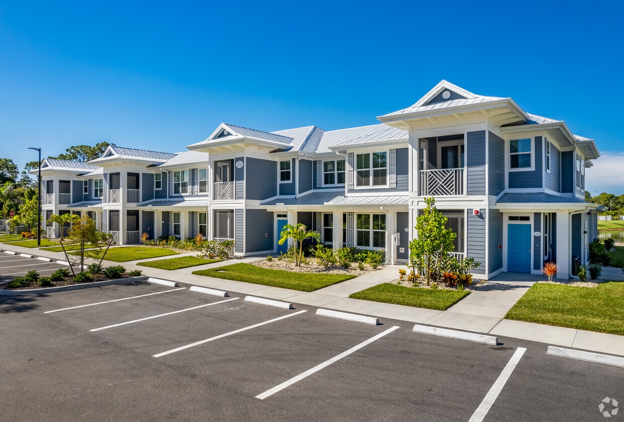 The Residences at Creighton Waterway Apartments in North Port, FL