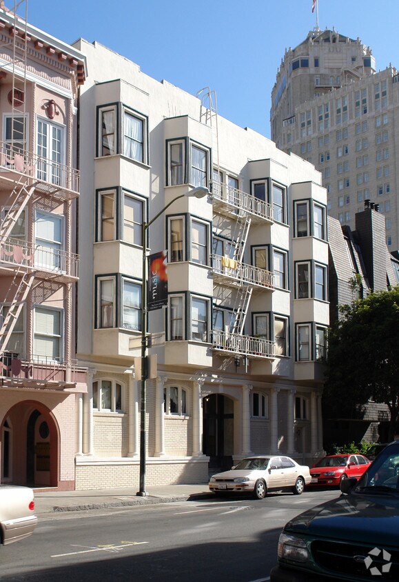 Building Photo - 950 Pine St