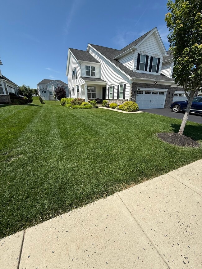 Building Photo - 363 Wheat Sheaf Way