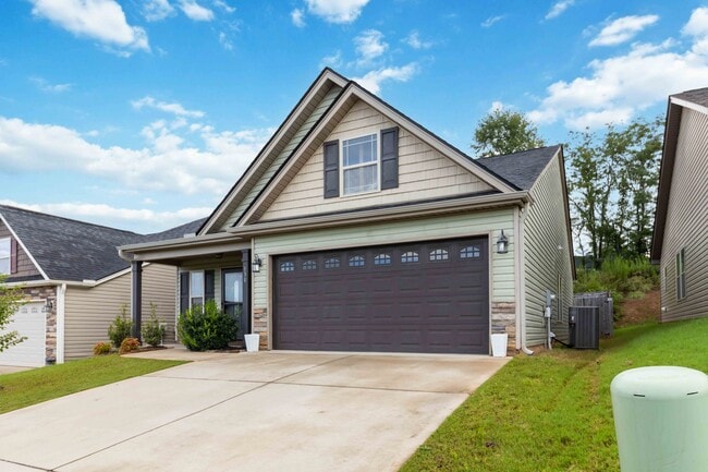 Building Photo - 130 Mistwood Ln