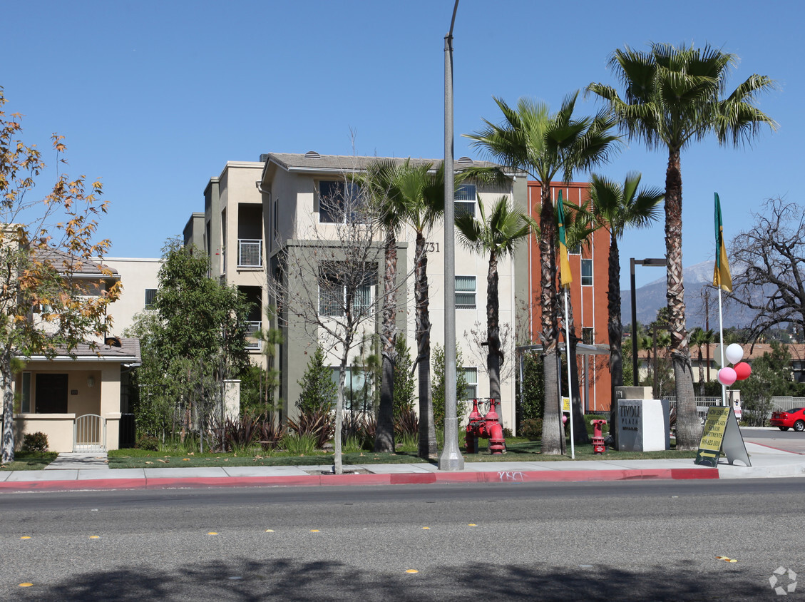 Building Photo - Tivoli Plaza Apartments