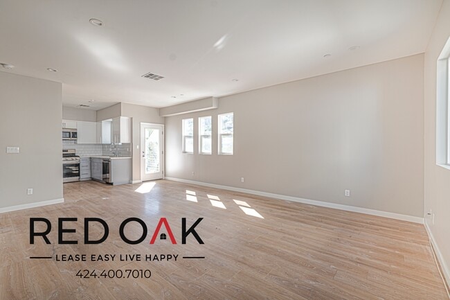 Building Photo - 4506 Esmeralda St