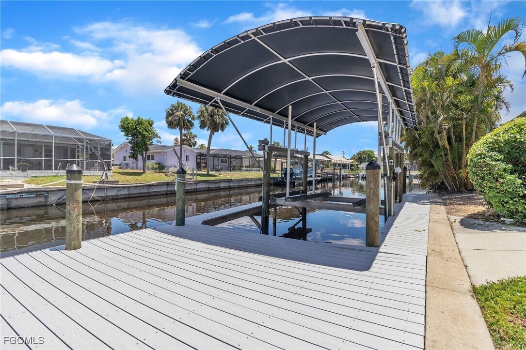 Primary Photo - 4330 S Canal Cir