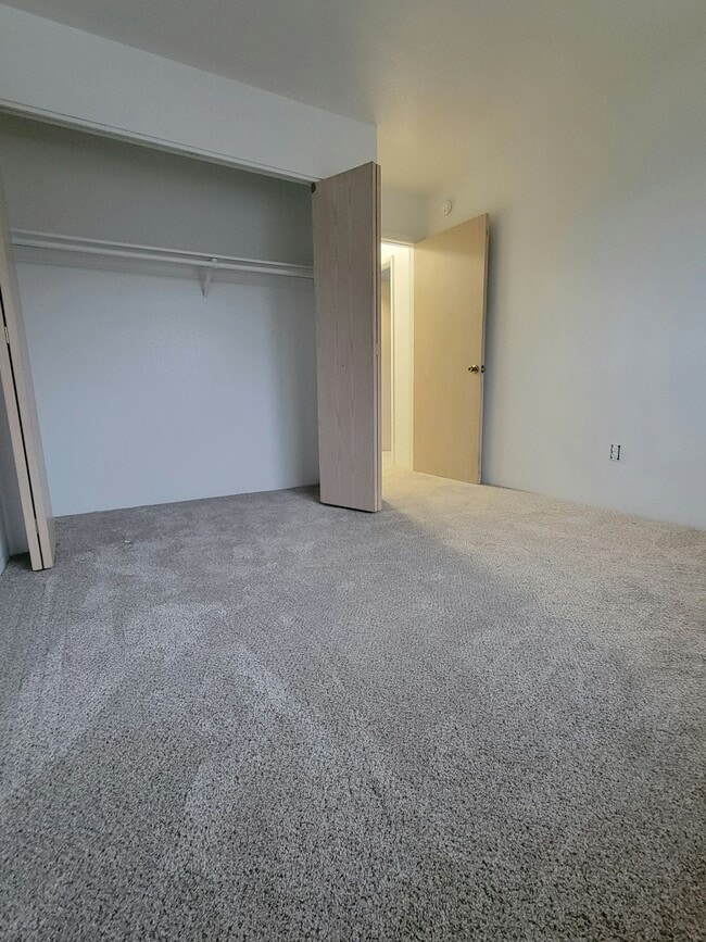 Building Photo - 597 Van Wey Cir