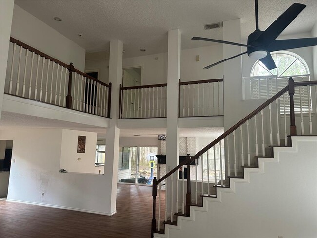Building Photo - 12800 Briar Forest Dr