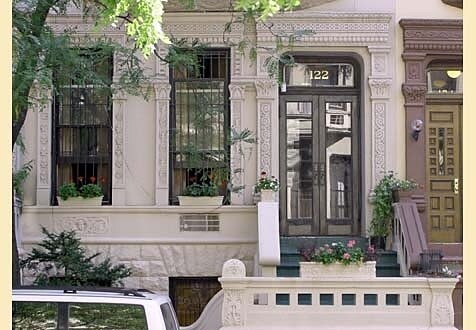 Building Photo - 123 W 80th St