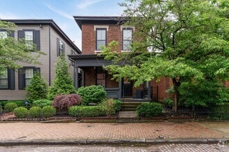 Building Photo - 564 S 6th St
