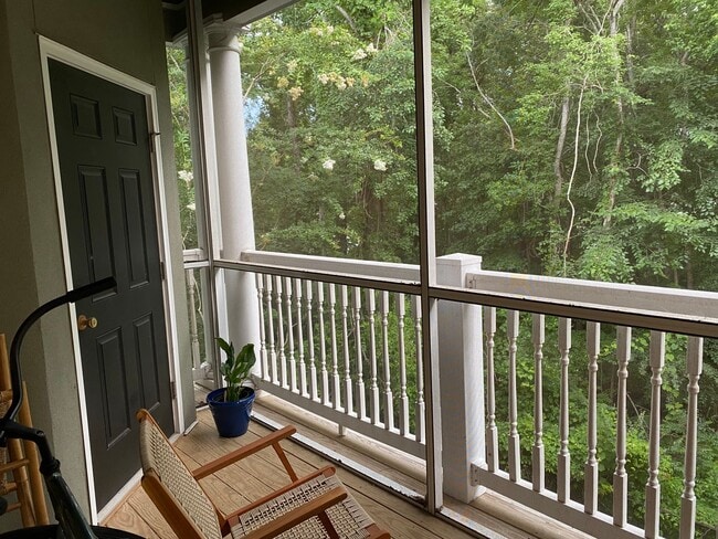 Building Photo - 1 Bedroom 1 Bath Condo at Mira Vista - Jam...