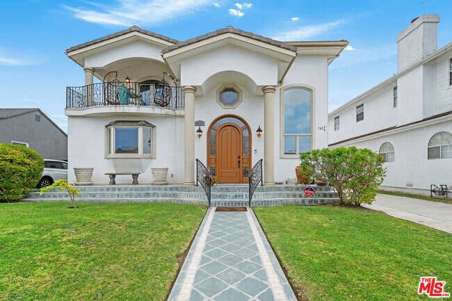 Foto del edificio - 7822 Truxton Ave