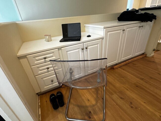 Foto del edificio - 44130 Catsue Pl