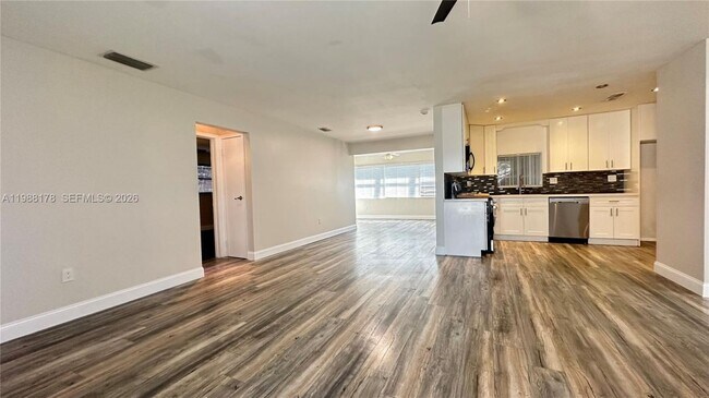 Foto del edificio - 8450 NW 26th St