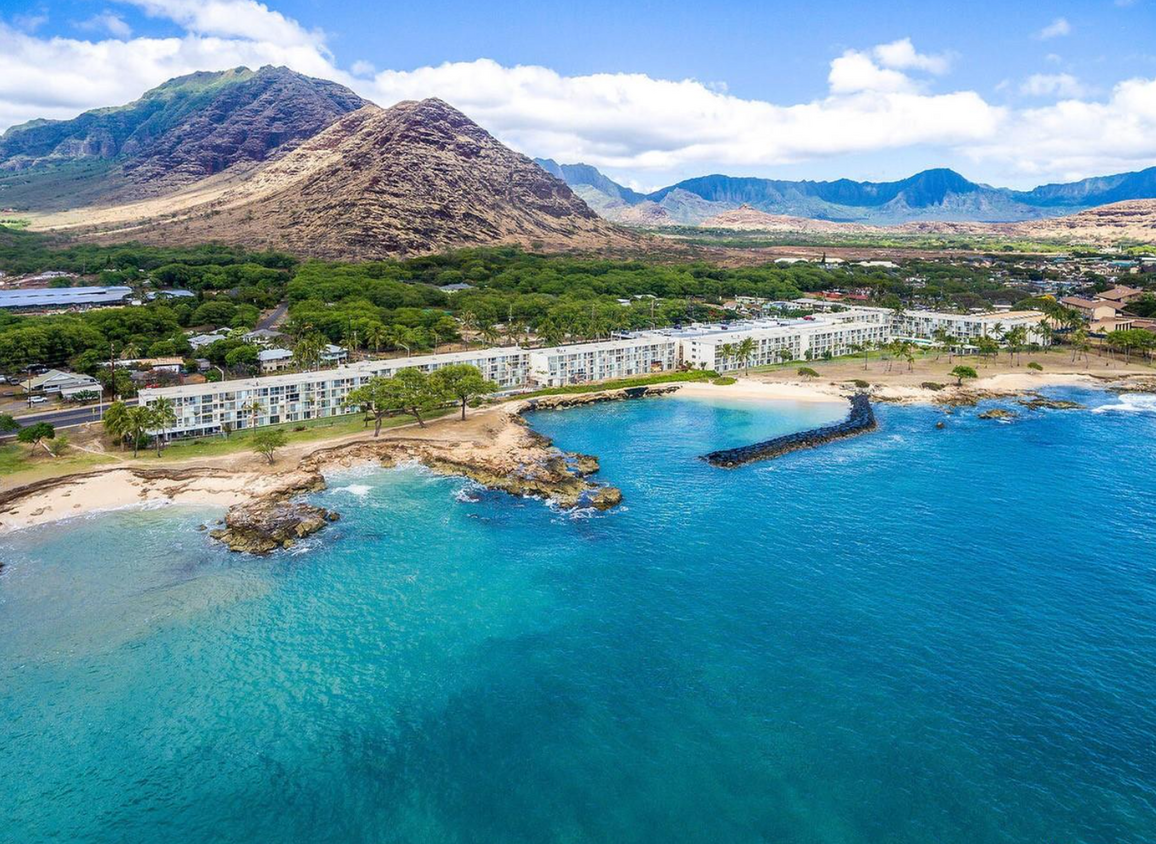 Primary Photo - Makaha Surfside Studio