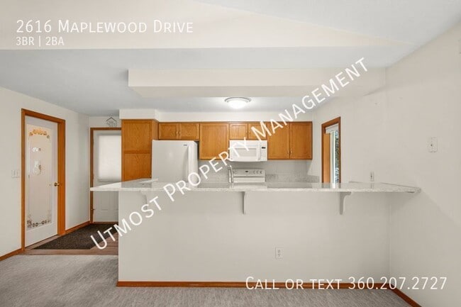 Foto del edificio - 2616 Maplewood Dr