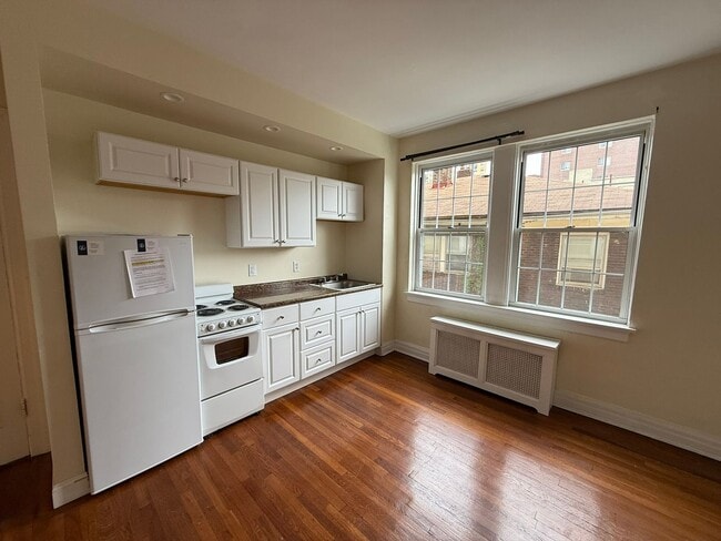 Interior Photo - New King Edward Apartments