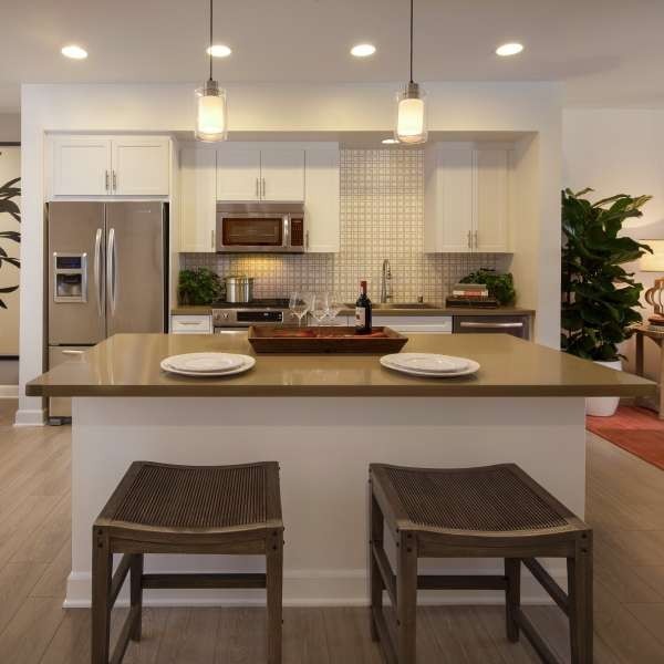 Foto del edificio - 12665 Village Ln