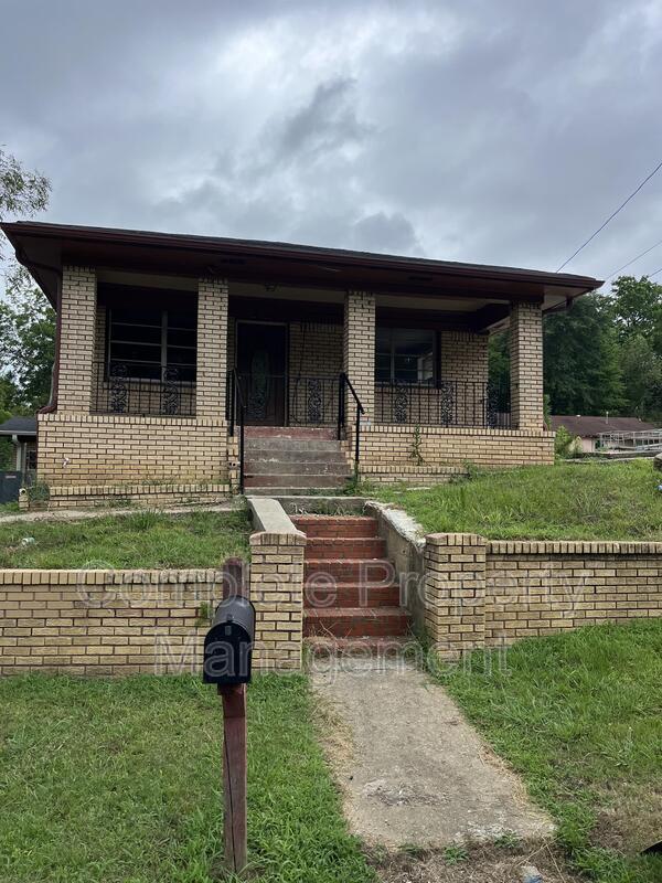 Primary Photo - 500 Templeton Rd