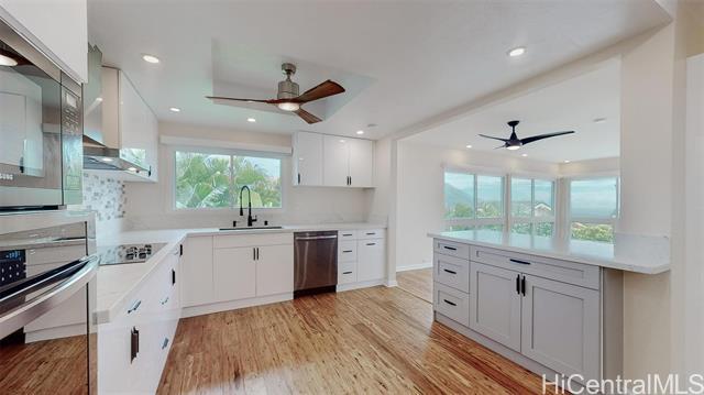 Building Photo - 989 Kaluanui Rd