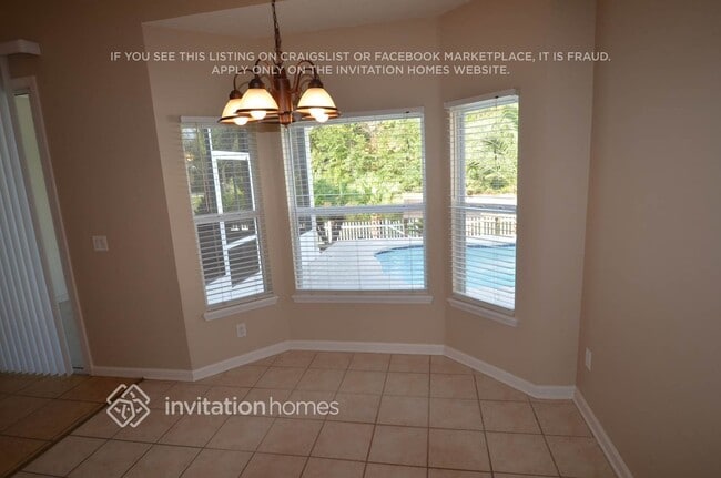 Building Photo - 204 Hidden Lake Dr