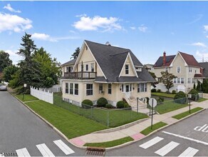 Building Photo - 21 N 13th St