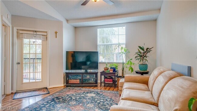 Foto del edificio - 8735 River Homes Lane