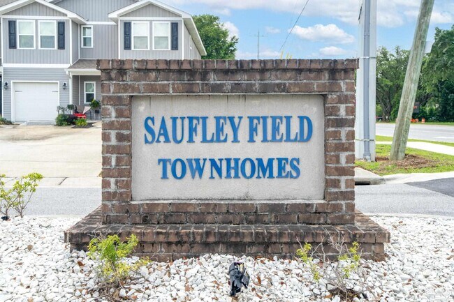 Building Photo - 6036 Royal Port Ct