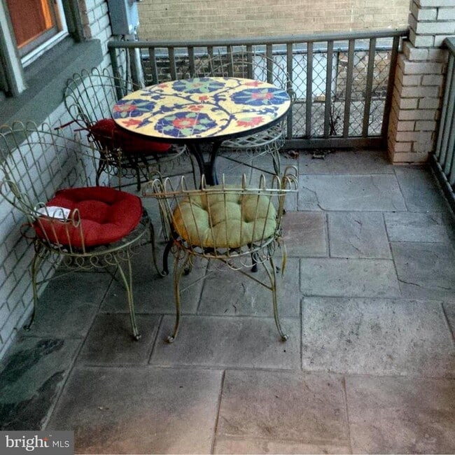 Foto del edificio - 2430 4th St NE