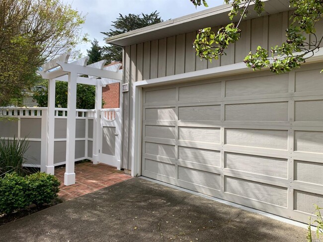 Building Photo - 311 San Rafael Ave