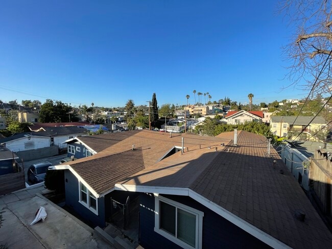 Building Photo - 1810 Montana St