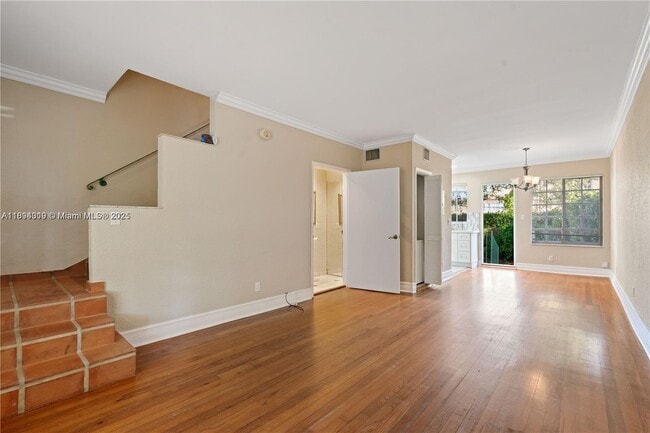 Building Photo - 21 Madeira Ave